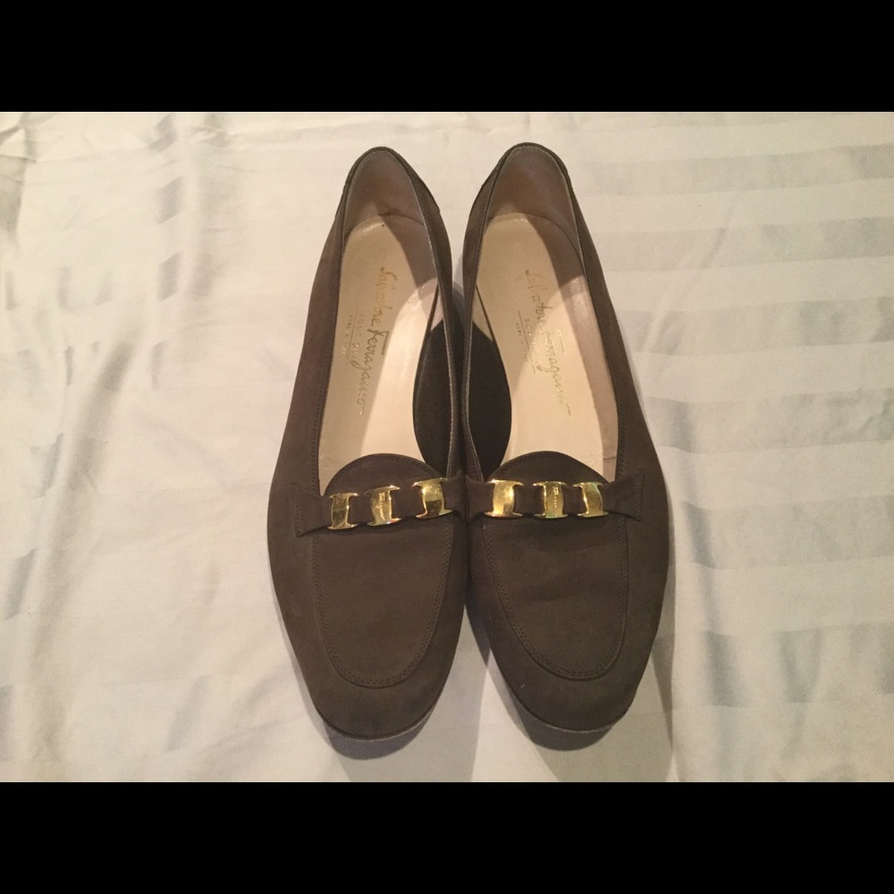 🆕 Salvatore Ferragamo brown suede loafers 👞